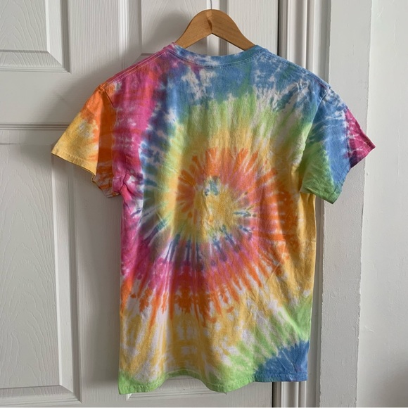 Spencer’s Tie Dye Alien Chill Out T-Shirt - Picture 2 of 4